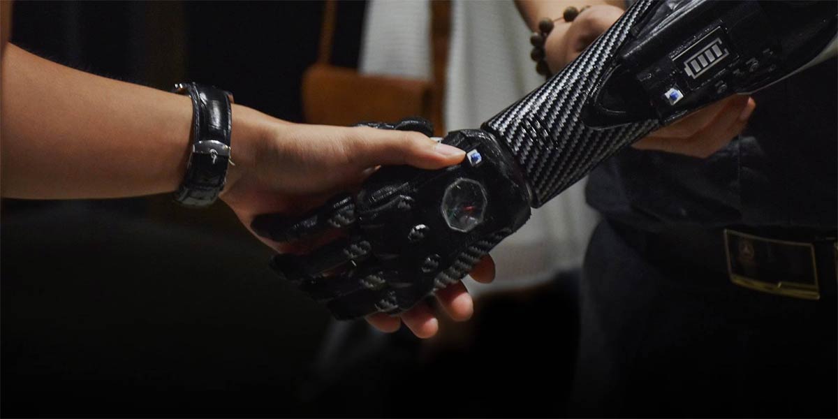 Vulcan Augmetics - Startup tay chân máy mang lại cơ hội đổi đời cho người khuyết tật